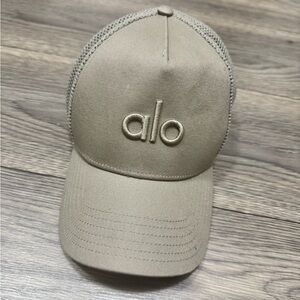 Alo trucker hat